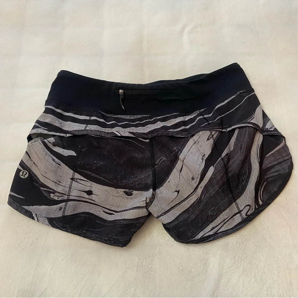 Lululemon Marbled Mix Speed Short White Black Speed Short Size 4 - 2926